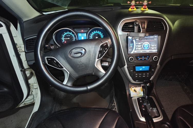 Used GAC Trumpchi GS5 2014 2.0L Automatic Two-Wheel Drive Deluxe Edition Steering Wheel