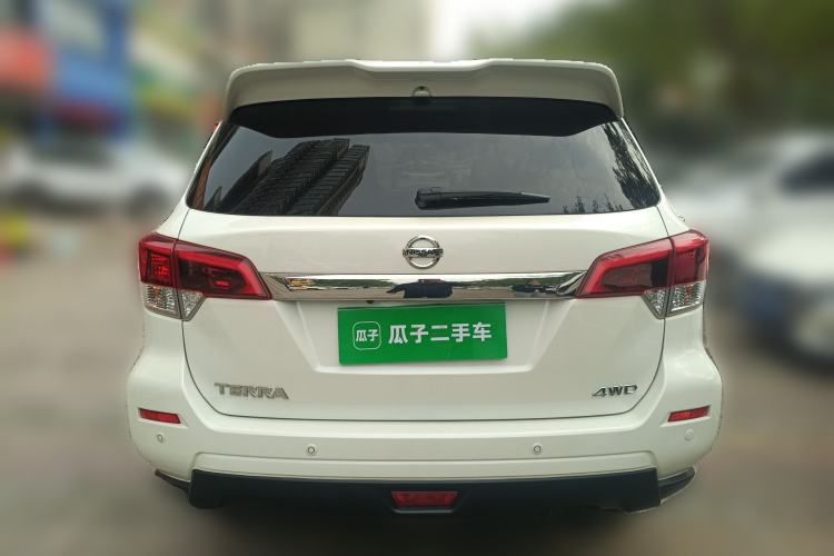 Used Nissan Terra 2018 2.5L Automatic 4x4 Luxury Edition