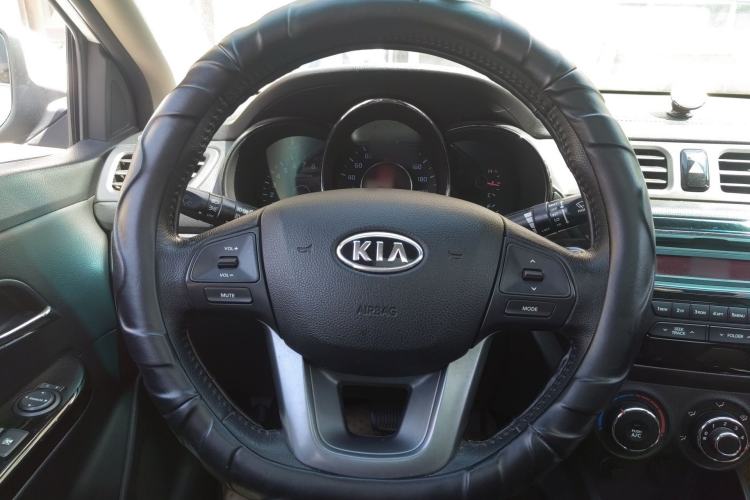 Used Kia K2 2011 Sedan 1.6L Automatic Transmission Premium Steering Wheel