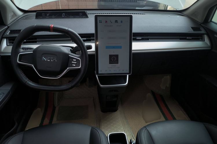 Used NETA V 2021 Standard Range Entertainment Version – Upgraded Model Center Console