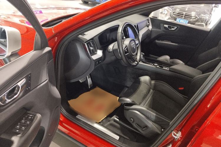 Used Volvo XC60 2018 T5 4x4 Smart & Sporty Edition