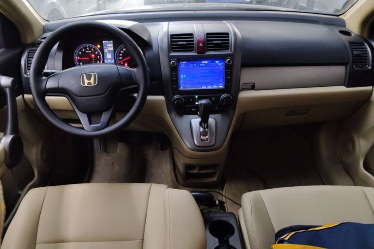 Used Honda CR-V 2010 2.0L automatic two-wheel drive urban version Center Console
