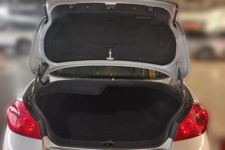 Used Infiniti G Series 2010 G25 Sedan Sport Edition Trunk