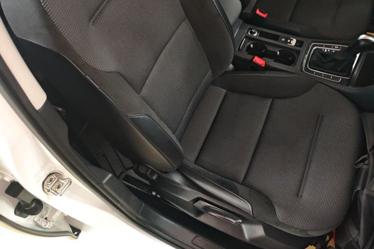 Used Volkswagen Golf 2018 230TSI Automatic Comfort Model
