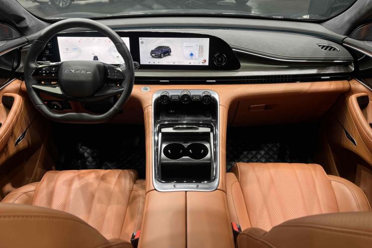 Used EXEED Lingyun 2025 300T Two-Wheel Drive Starry Edition