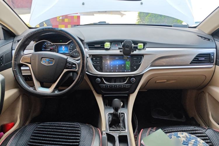 Used Geely Auto Emgrand 2017 Sedan Million Edition 1.5L Manual Luxury Model Center Console