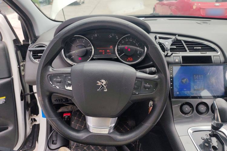 Used Peugeot 3008 2016 2.0L Automatic Classic Edition
