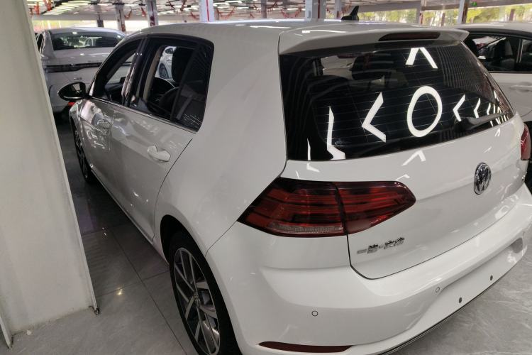 Used Volkswagen Golf 2020 200TSI DSG Comfortable and Ambitious Edition Rear Left 45 Deg