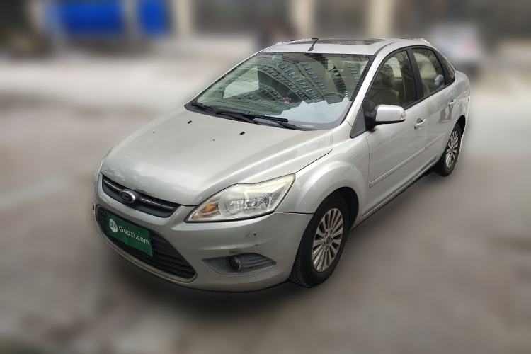 Used Ford Focus 2013 Sedan Classic 1.8L Manual Fashion Edition