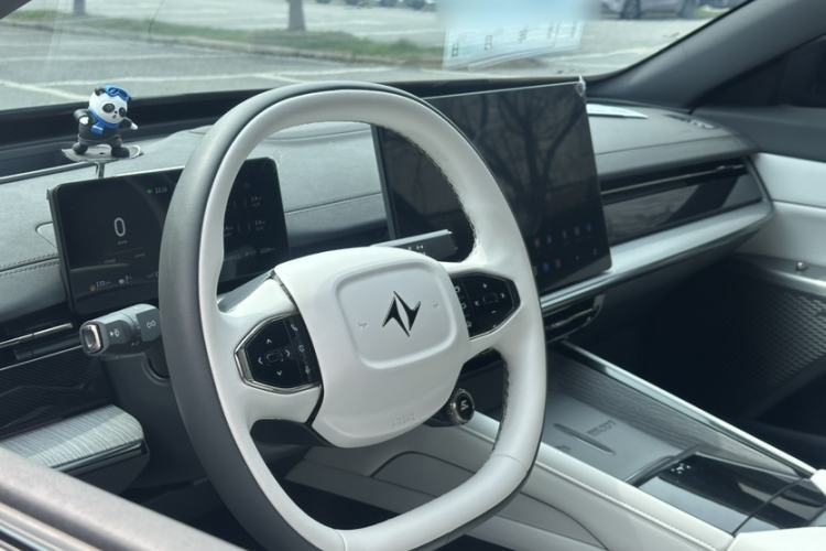 Used Dongfeng eπ eπ007 2024 Range-Extended 200 RuYi Edition