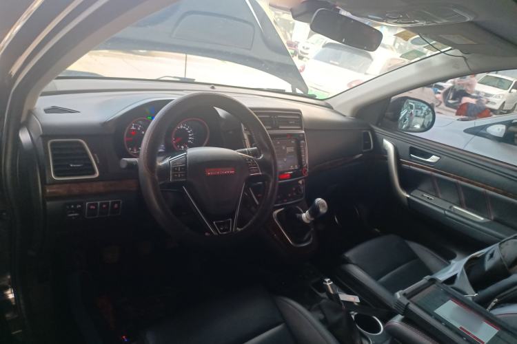 Used Haval H6 2015 Revised Version Sport Edition 1.5T Manual Transmission Two-Wheel Drive Elite Grade