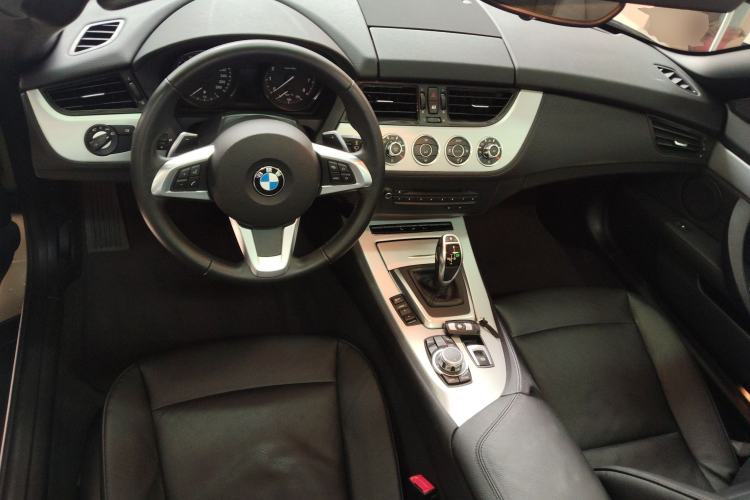Used BMW Z4 2013 sDrive20i Leading Model
