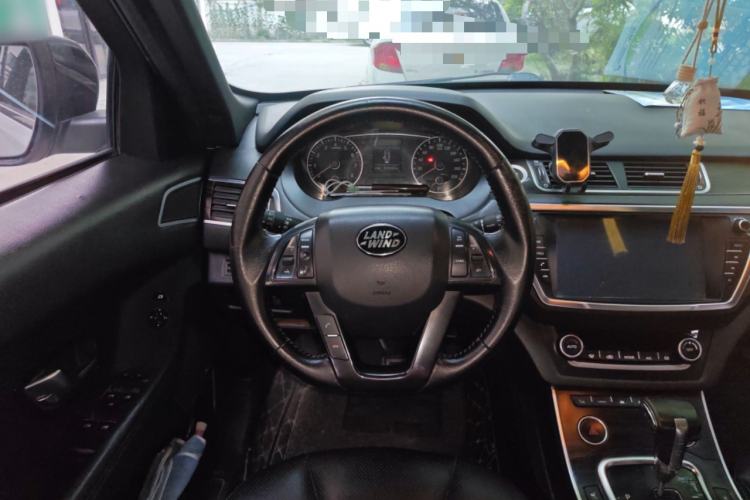 Used Land X7 2015 2.0T Panoramic Prestige Edition Steering Wheel