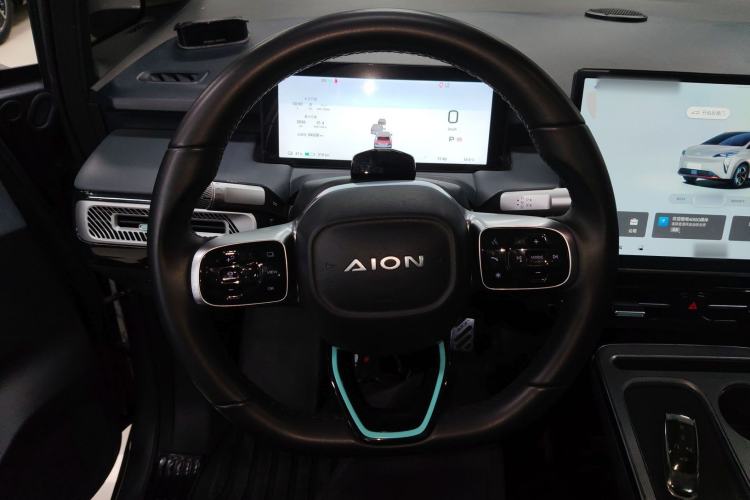 Used AION Y 2022 Plus 70 Tech Edition