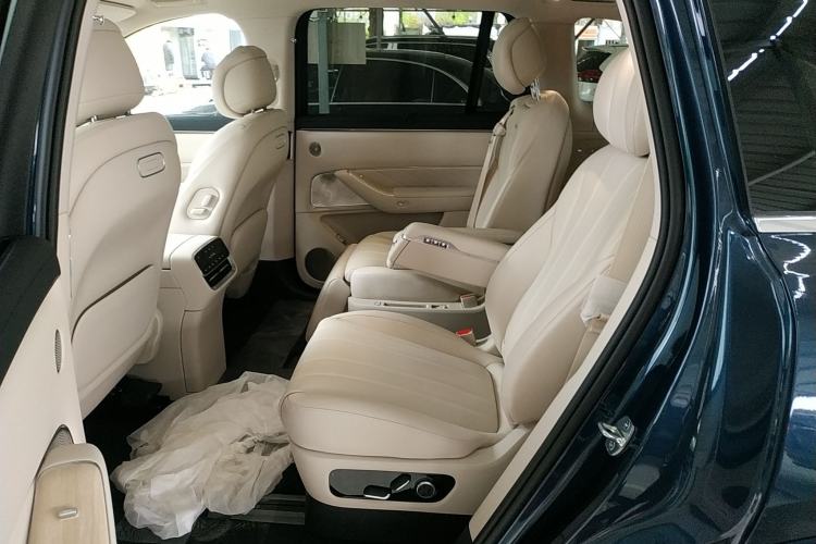 Used Hima AITO M8 2025 Extended-Range Ultra Version 53.4 kWh 6-Seater Edition
