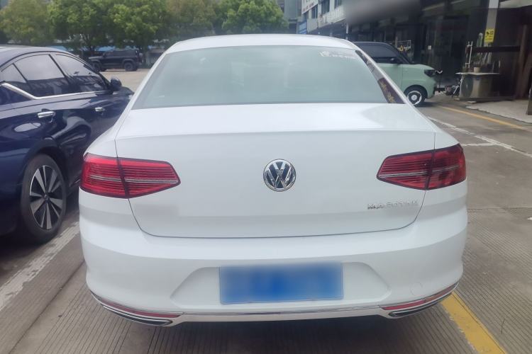 Used Volkswagen Magotan 2018 Facelift 330TSI DSG Luxury Model Rear