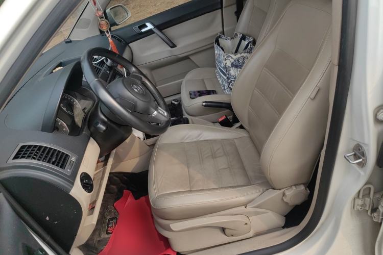 Used Volkswagen Polo 2011 Jingqu 1.6L Manual - Real Cool Edition