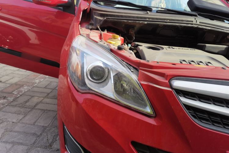 Used BAIC E Series 2013 Sedan 1.5L Automatic Lotte Edition Right Front Headlight