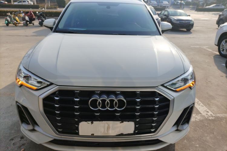Used Audi Q3 2019 35 TFSI Fashion Dynamic Model