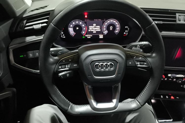 Used Audi Q3 2019 35 TFSI Fashion Dynamic Model