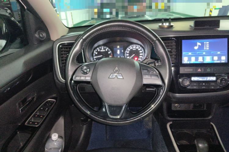 Used Mitsubishi Outlander 2019 2.0L Two-Wheel Drive Comfort Edition 5 Seats China V Standard