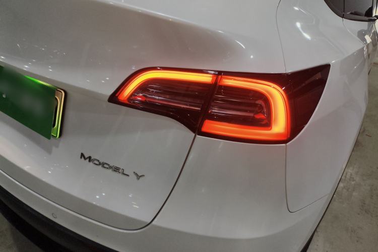 Used Tesla Model Y 2021 Long-Range All-Wheel-Drive Version 3D7