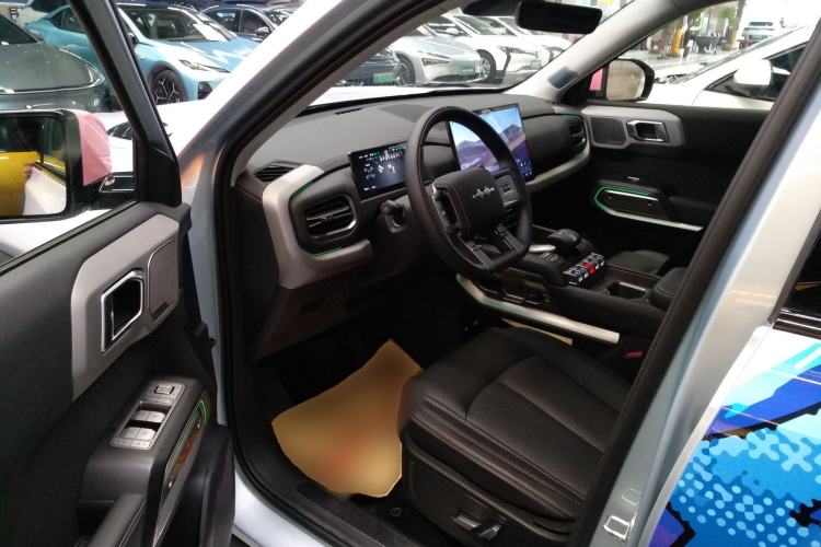 Used Formula Leopard Titanium 3 2025 501KM All-Wheel Drive Intelligent Driving Ultra Version Left Front Seat