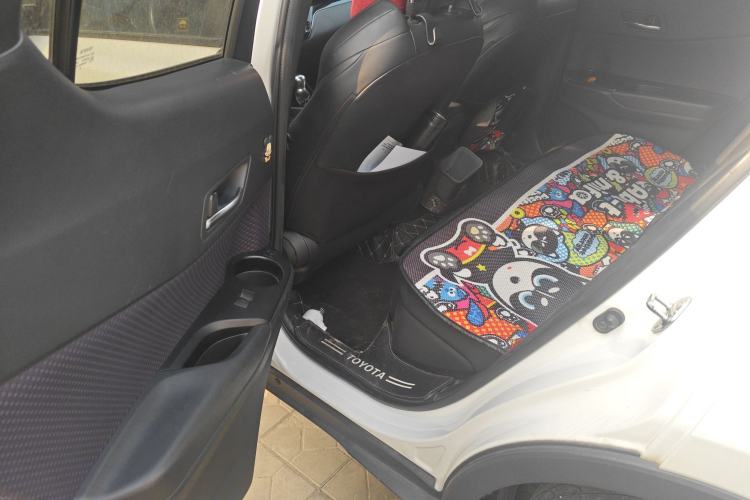 Used Toyota IZOA 2018 2.0L Yichi Version China VI Standard