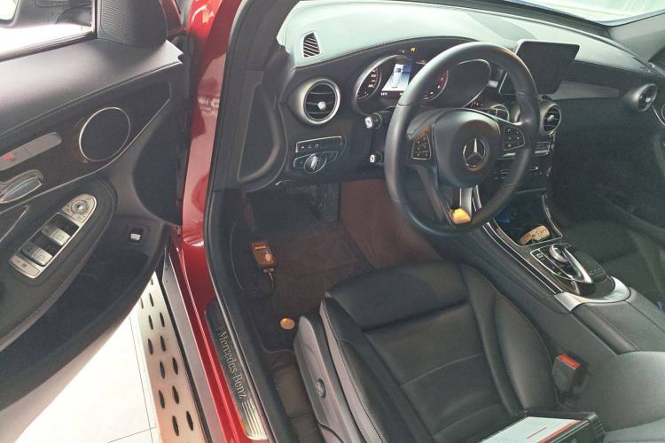 Used Mercedes-Benz GLC 2017 GLC 260 4MATIC Luxury Model
