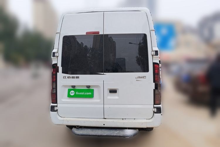 Used JMC Fushun 2022 2.0T Manual Multi-Function Passenger Vehicle Short Wheelbase Mid-Height Roof 6-Seater
