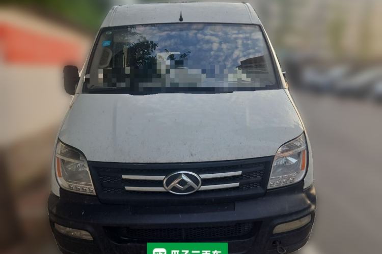 Used SAIC MAXUS Xintu V80 2019 2.5T Classic 6-Speed Manual Van Short Wheelbase Mid-Roof Design 2/3 Seats