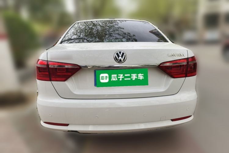 Used Volkswagen Lavida 2015 1.6L Automatic Fashion Edition
