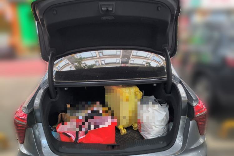 Used Hongqi H5 2023 2.0T Automatic Smart Connect Flagship Edition Trunk