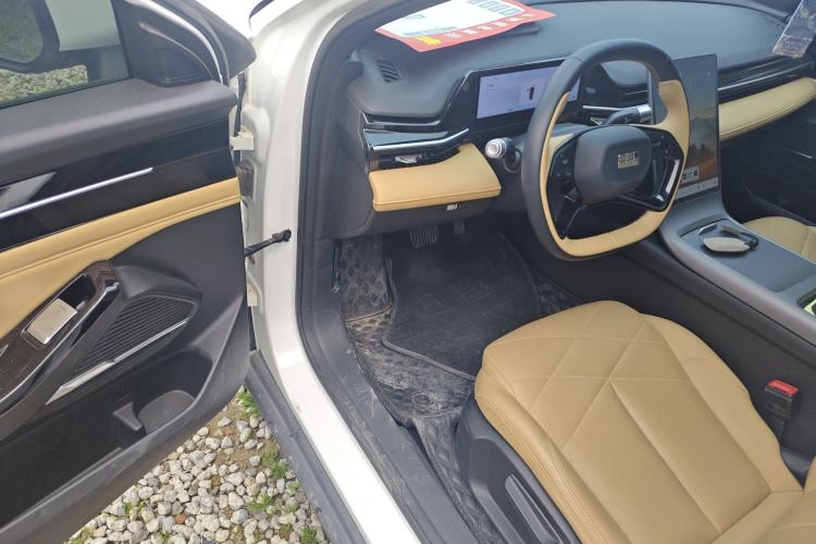 Used Geely Galaxy L6 2023 60km PLUS Driver Seat