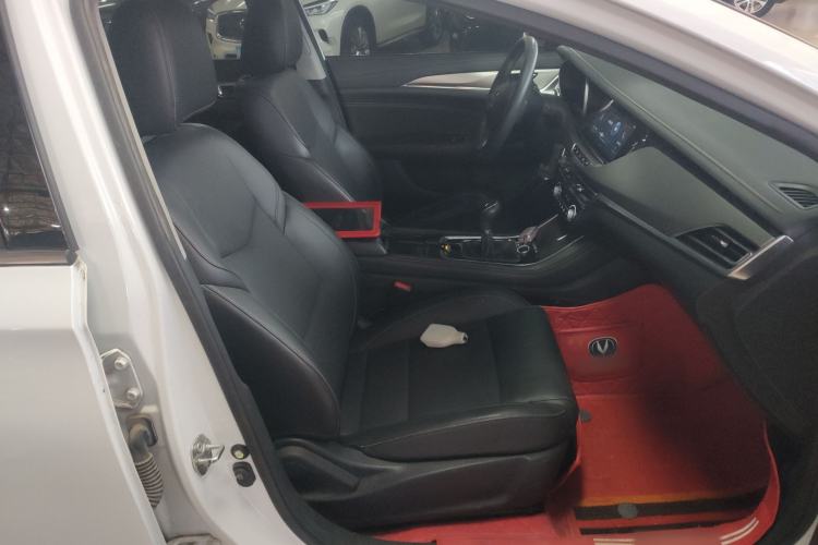 Used CHANGAN Eado 2019 High-Energy Edition 1.6L GDI Manual Pioneer Model China VI Standard

