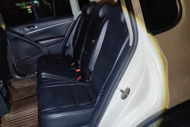 Used Volkswagen Tiguan L 2015 1.8TSI Automatic Two-Wheel Drive Luxury Model
