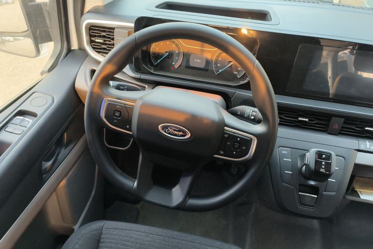 Used Ford Transit 2023 2.0T Gasoline Automatic Multi-Function Commercial Vehicle Short Wheelbase Mid-Roof Design 5/6 Seats
