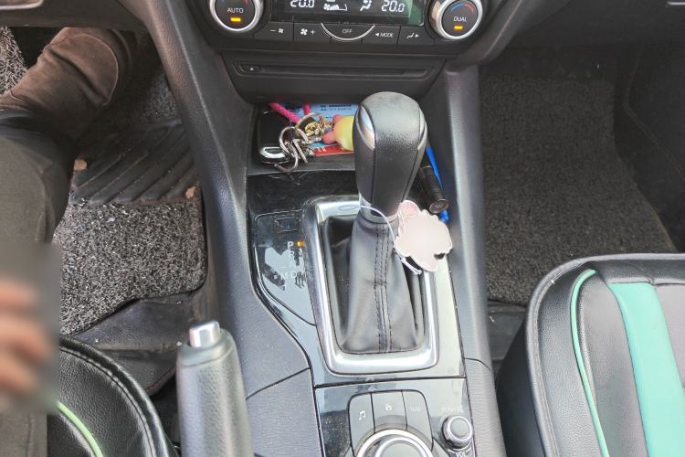 Used Mazda Mazda 3 Axela 2016 Sedan 1.5L Automatic Luxury Model