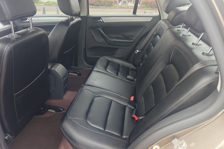 Used Volkswagen Bora 2014 1.6L Automatic Fashion Model
