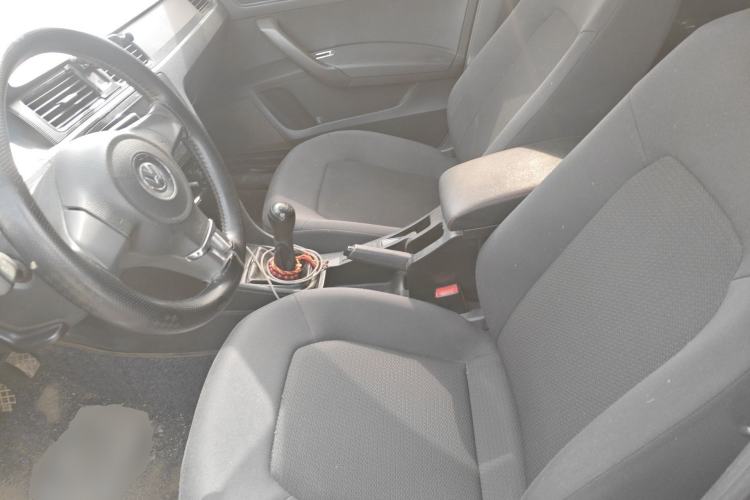 Used Volkswagen Santana 2015 1.6L Manual Fashion Edition
