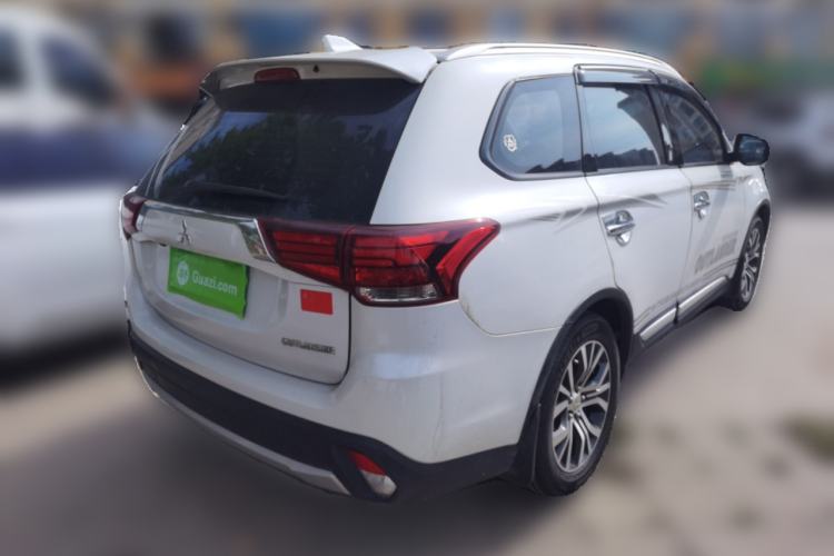 Used Mitsubishi Outlander 2018 2.0L Two-Wheel Drive Glory Edition 5 Seats

