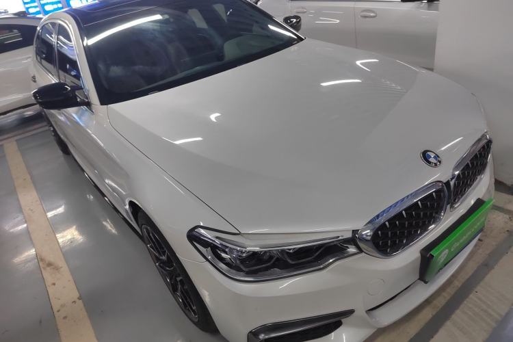 Used BMW 5 Series 2020 530Li Leading Model M Sport Package Front Right 45 Deg