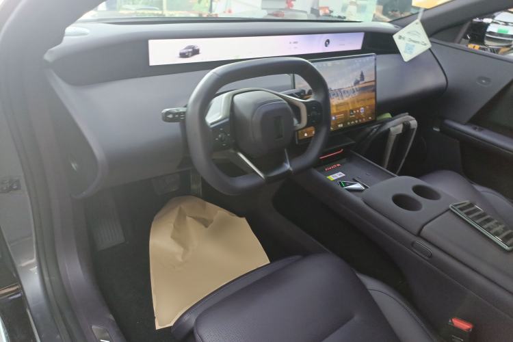 Used Avatr 06 2025 Ultra Pure Electric Edition