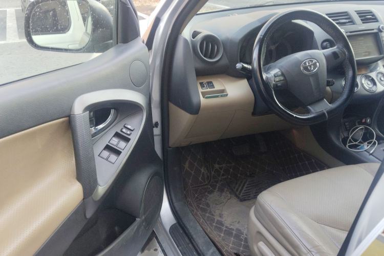 Used Toyota RAV4 2011 2.4L Automatic 4x4 Luxury Edition Driver Seat