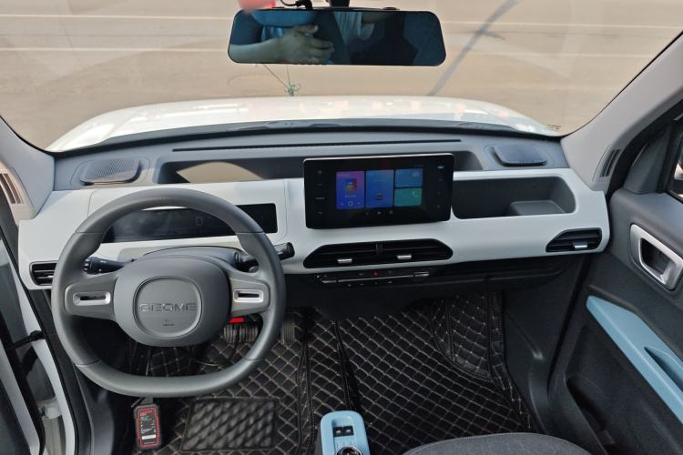 Used Geely Galaxy Panda 2024 Panda Mini 200km Endurance Bear Center Console