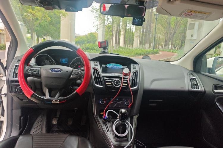 Used Ford Focus 2017 Hatchback EcoBoost 125 Manual – Ultra-Performance Style SmartDrive Edition