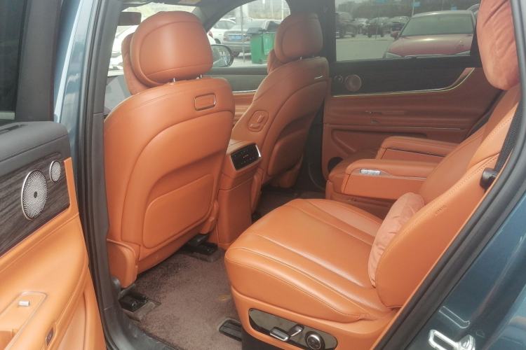 Used Hima AITO M9 2024 Range-Extended Ultra Version 42 kWh 6-Seater Model Left Rear Seat