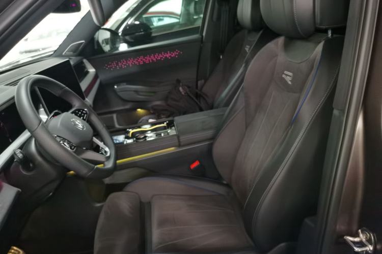 Used Volkswagen Teramont 2025 Tiguan Pro 450TSI Four-Wheel Drive Summit Edition
