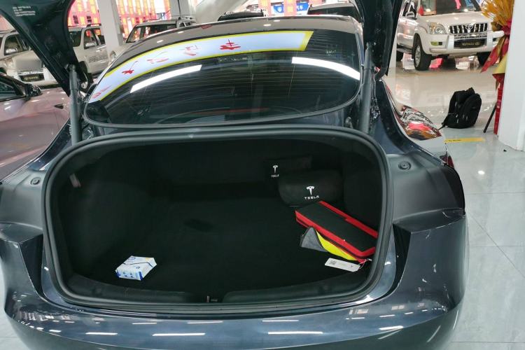 Used Tesla Model 3 2025 Rear-Wheel-Drive Version
