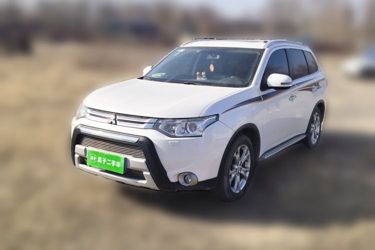 Used Mitsubishi Outlander 2014 2.4L 4x4 Deluxe Value Edition 5 Seats